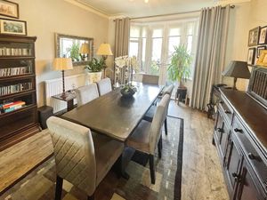 Dining- click for photo gallery